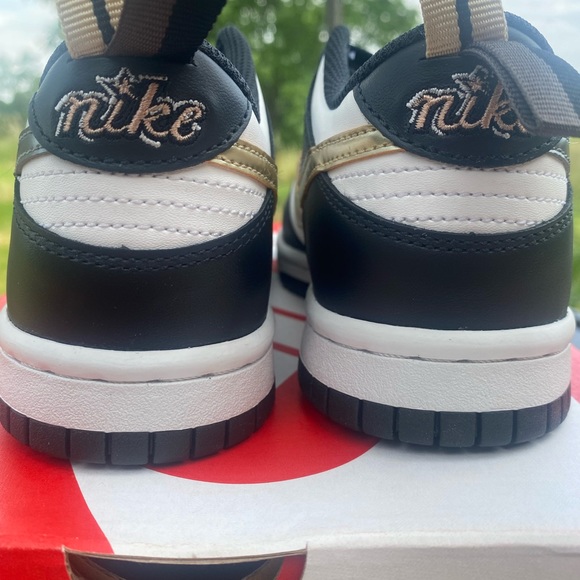 Nike Dunk Womens 5 - Picture 4 of 5